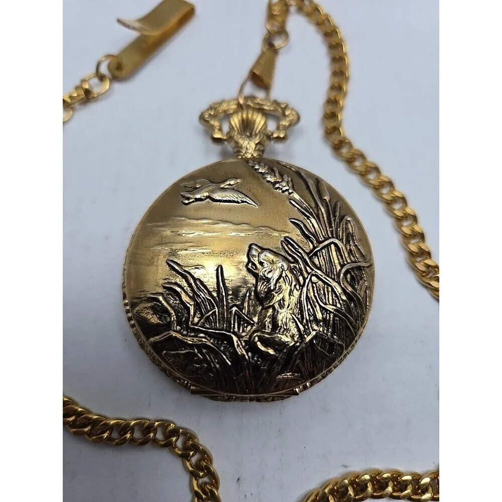 Dickies MZ Berger Gold Tone Hunting Dog Pocket Watch Quartz Japan New Battery